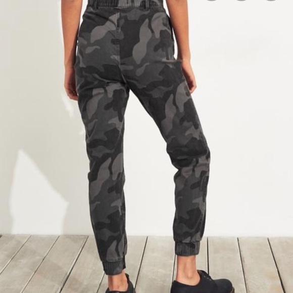 hollister black cargo pants